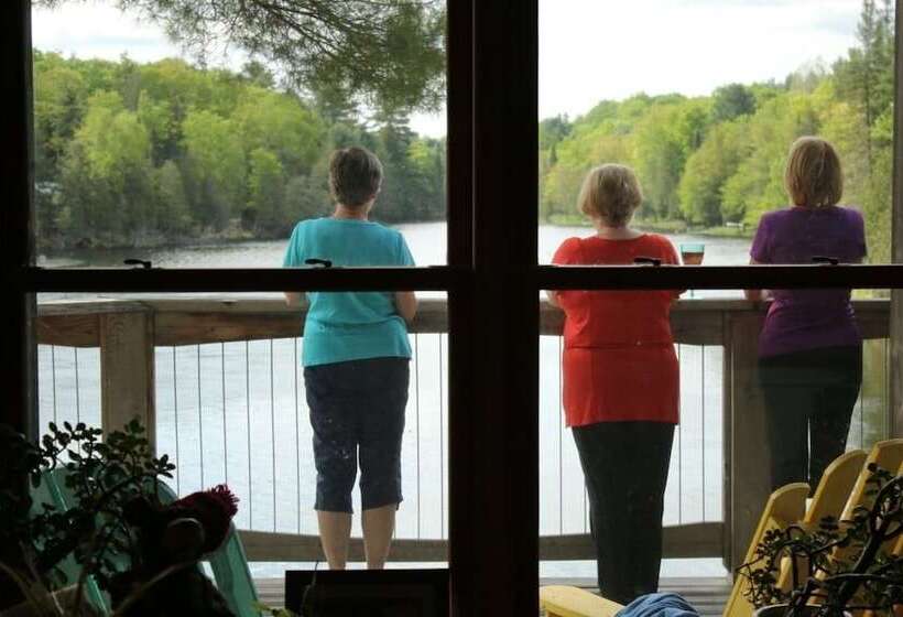 Sunny Rock B&b Haliburton