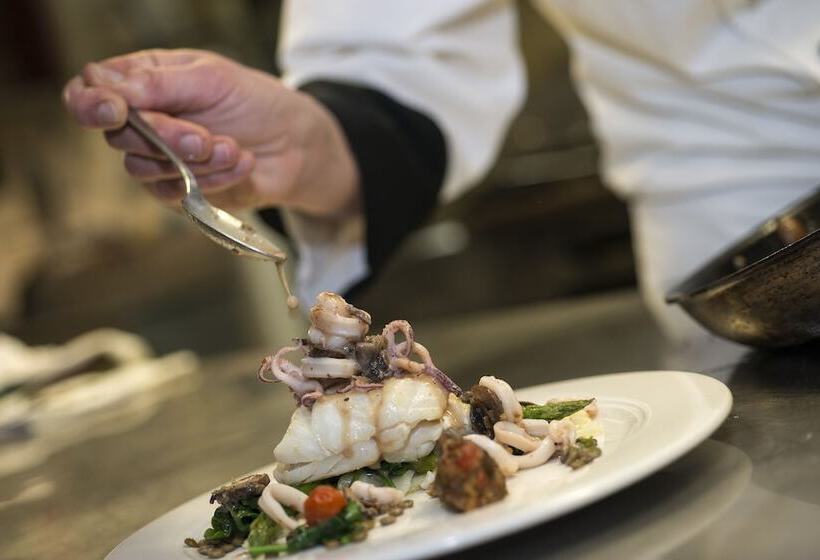 The Lincoln Inn & Restaurant At The Covered Bridge