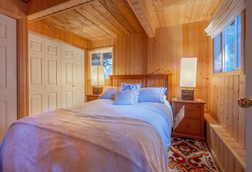 The Tree House Cottage