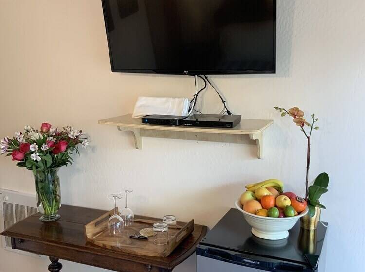 The Woods Hotel   Gay Lgbtq Cabins