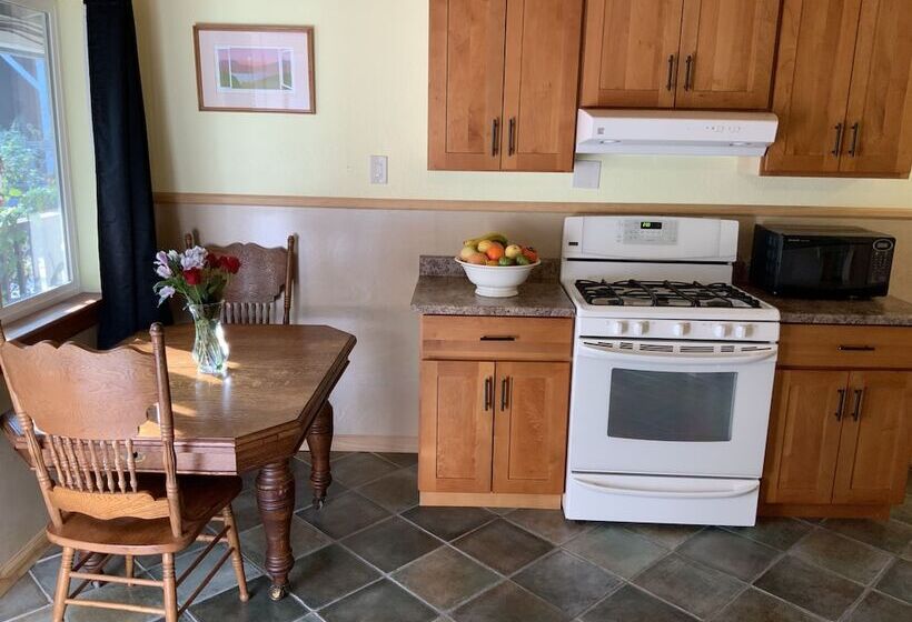 The Woods Hotel   Gay Lgbtq Cabins