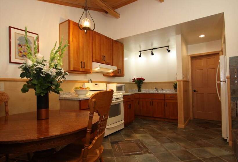 The Woods Hotel   Gay Lgbtq Cabins