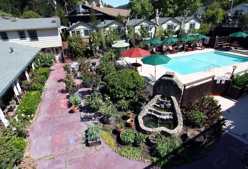 The Woods Hotel   Gay Lgbtq Cabins