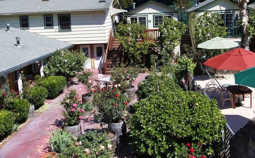 The Woods Hotel   Gay Lgbtq Cabins