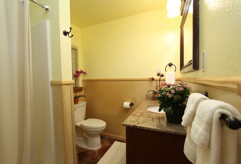 The Woods Hotel   Gay Lgbtq Cabins