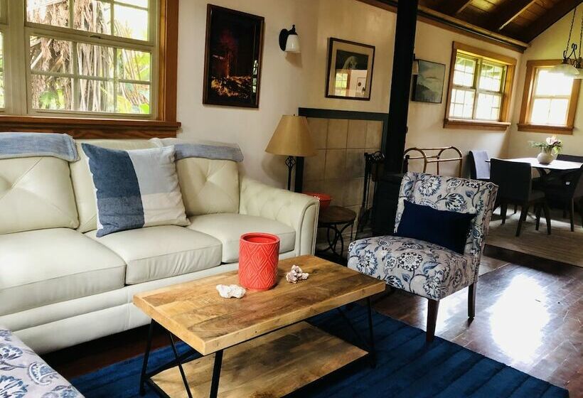 Volcano Hidden Cottage