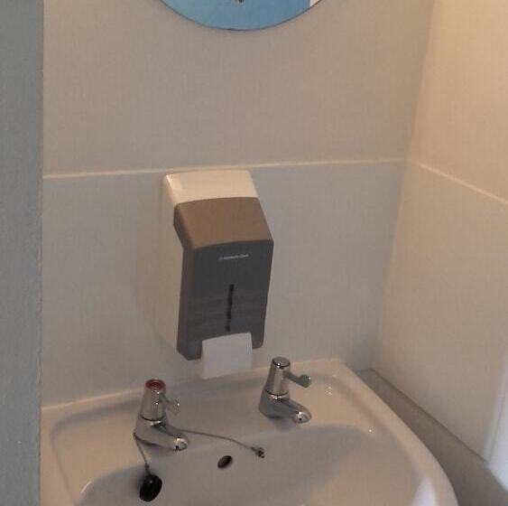 Yha Broad Haven   Hostel