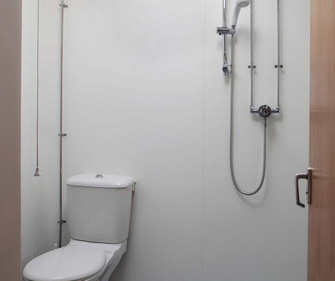 Yha Broad Haven   Hostel