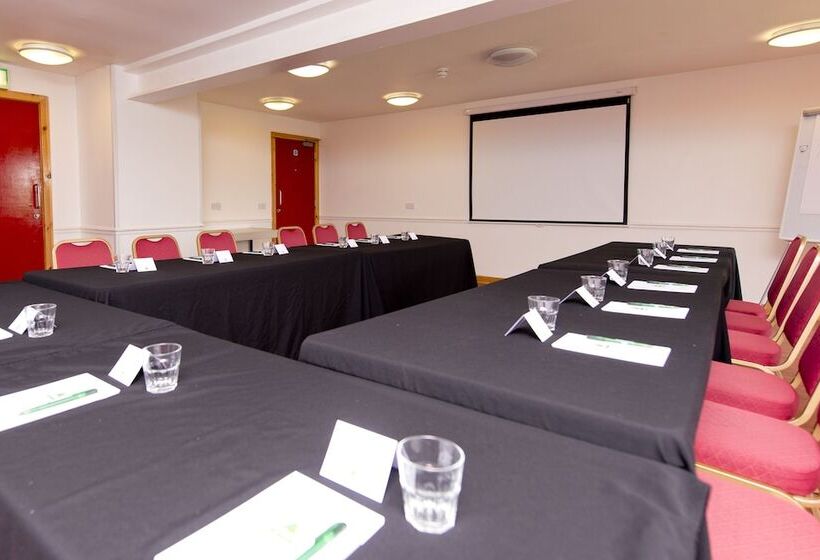 Yha London Lee Valley   Hostel