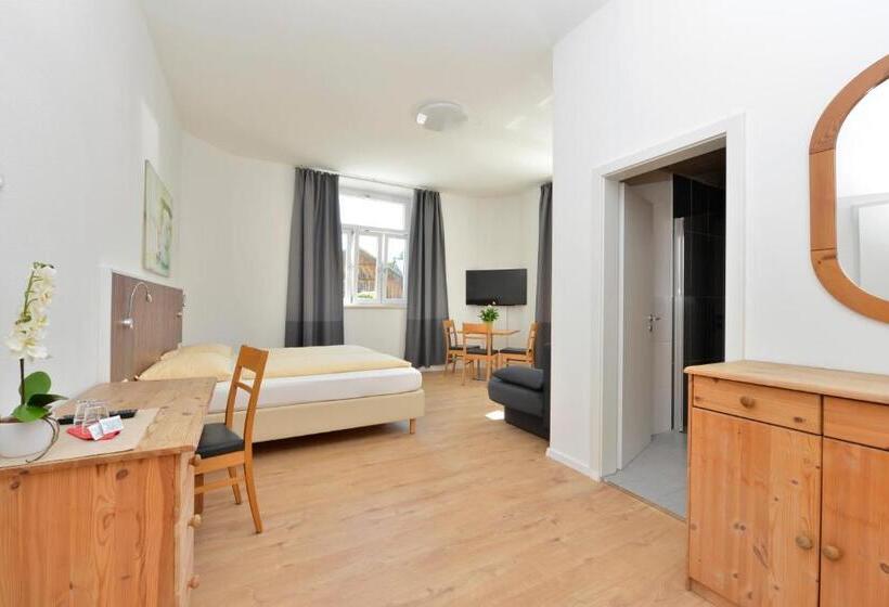 住宿加早餐  Pension Gambrinus