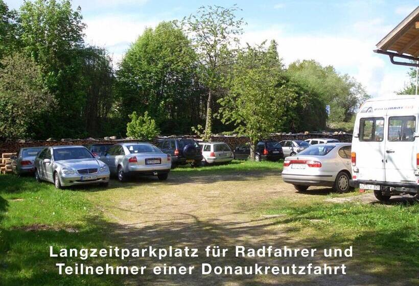 住宿加早餐  Pension Gambrinus