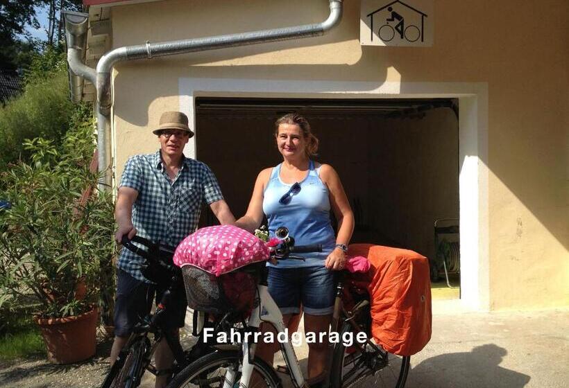 住宿加早餐  Pension Gambrinus