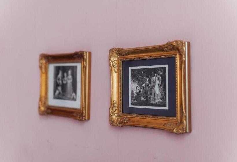 Das Kleine Hotel In Ruhiger Stadtlage