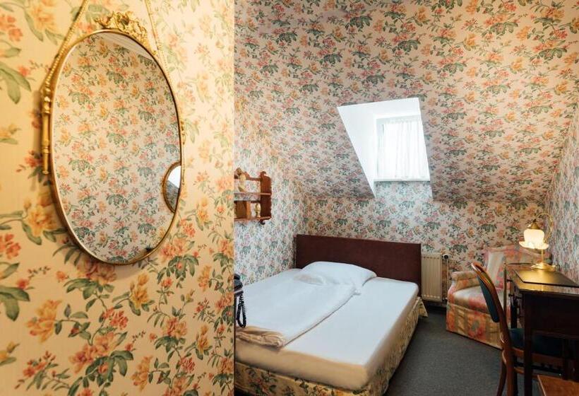 Das Kleine Hotel In Ruhiger Stadtlage