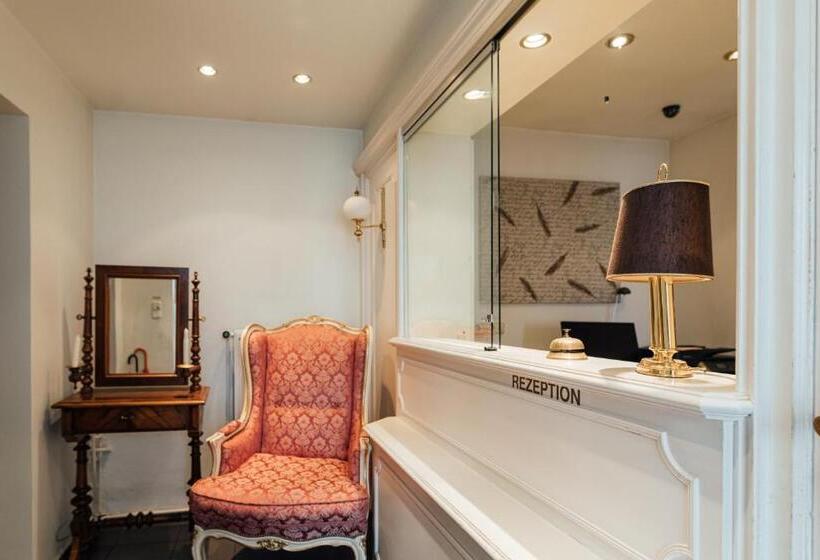 Das Kleine Hotel In Ruhiger Stadtlage