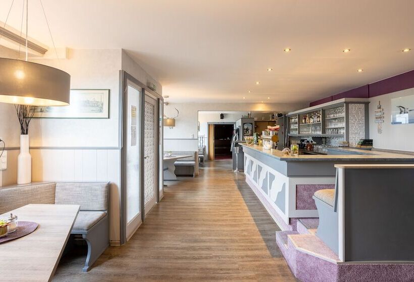 Familien  & Aparthotel Strandhof