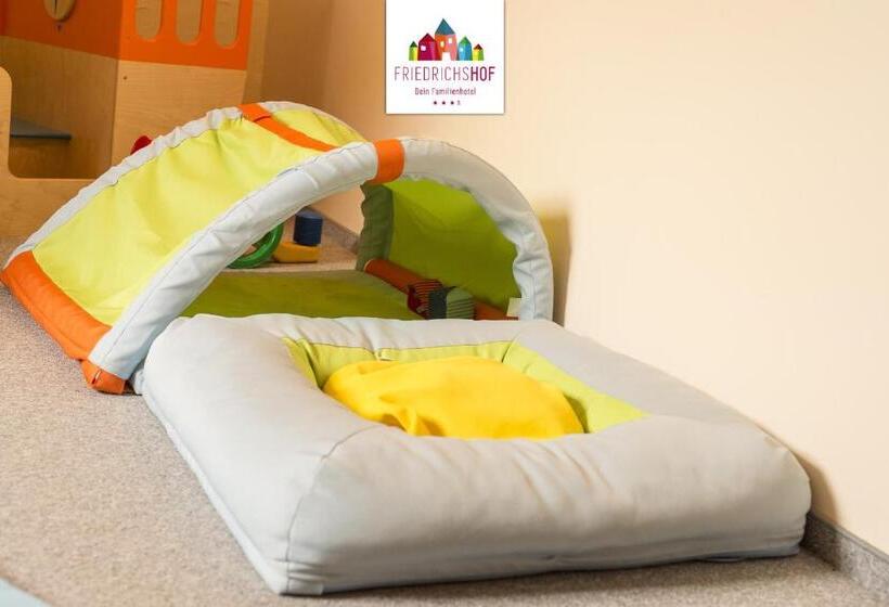 Familienhotel Friedrichshof