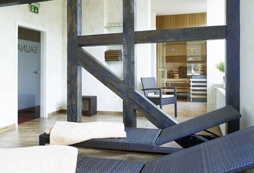 Höger S Hotel & Restaurant