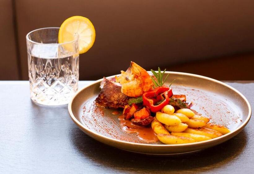 Отель & Boarding House Schlosserwirt