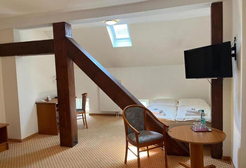 فندق Brauhaus Bückeburg