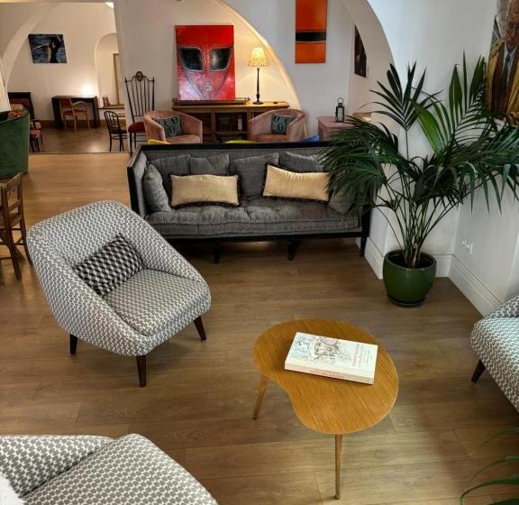 فندق Central Bastia