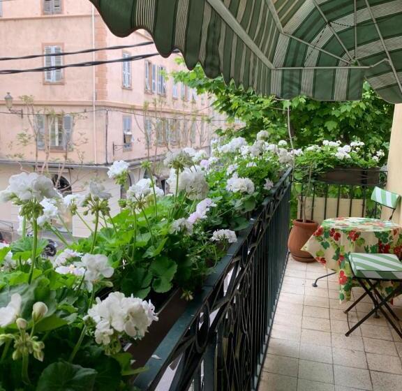 فندق Central Bastia