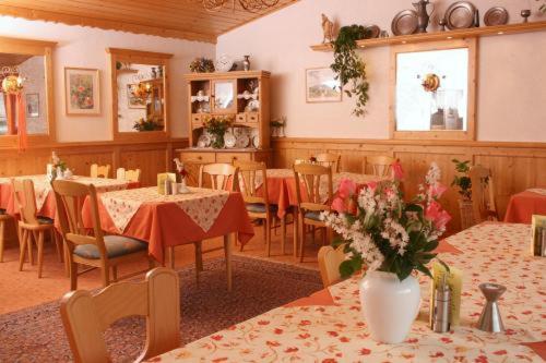 فندق Dernbachtal