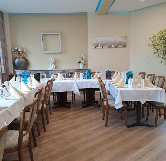 호텔 Deutsches Haus