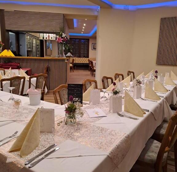 호텔 Deutsches Haus