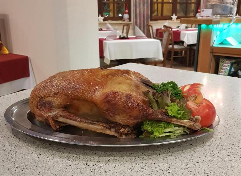 호텔 Deutsches Haus