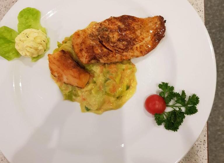 호텔 Deutsches Haus