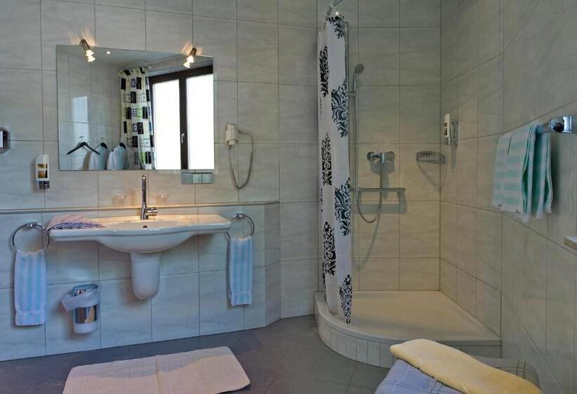 호텔 Deutsches Haus