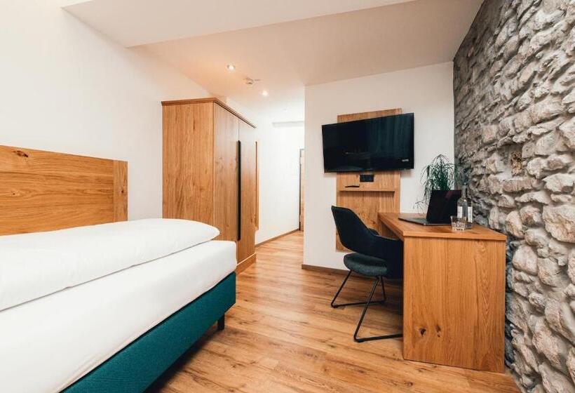 ホテル Drei König