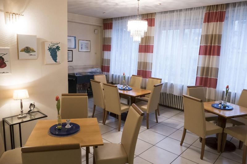 Отель Excelsior