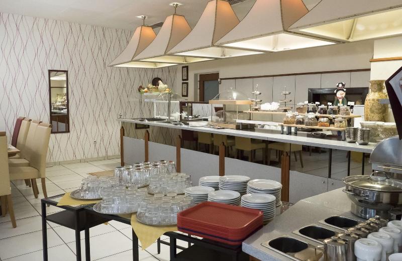 Отель Excelsior