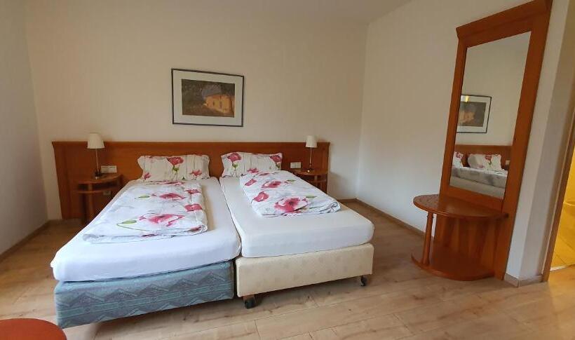 酒店 Flörsheimer Hof