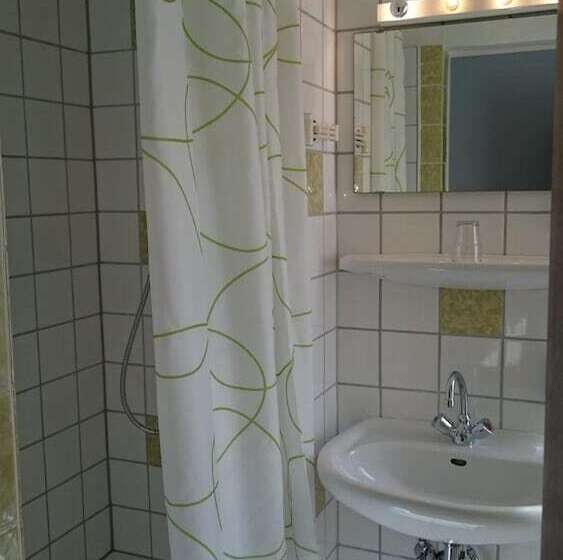 ホテル Froschkönig