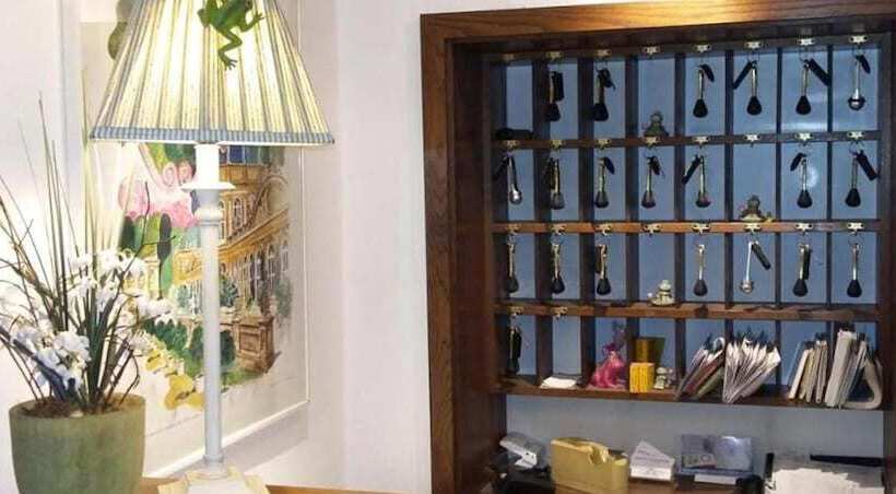 ホテル Froschkönig