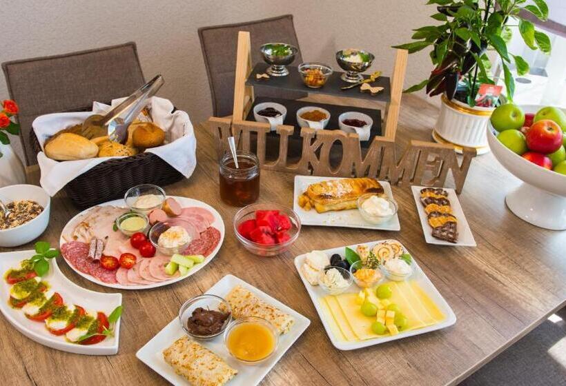 ホテル Garni Am Eckernweg