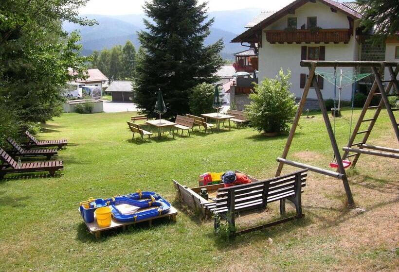 Garnihotel Arberblick