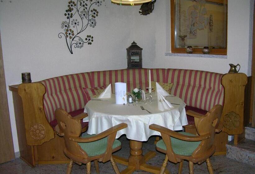 Garnihotel Arberblick