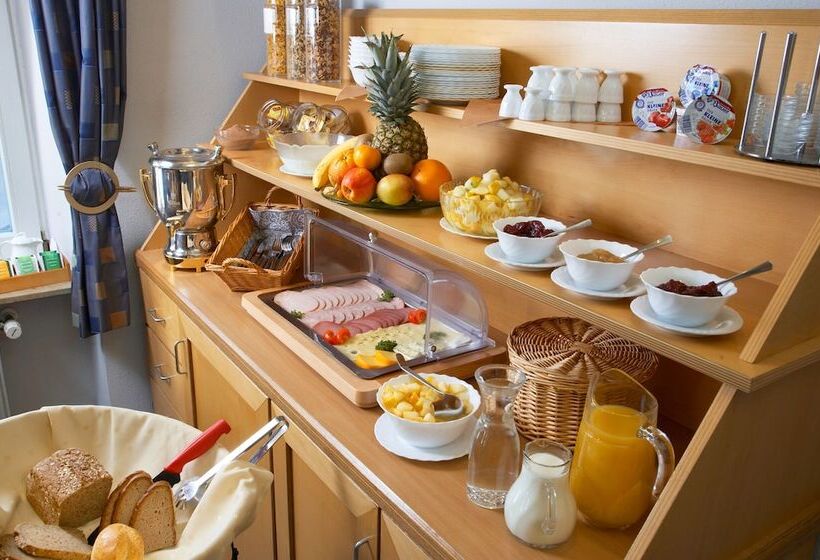 Отель Gasthof Zum Goldenen Lamm