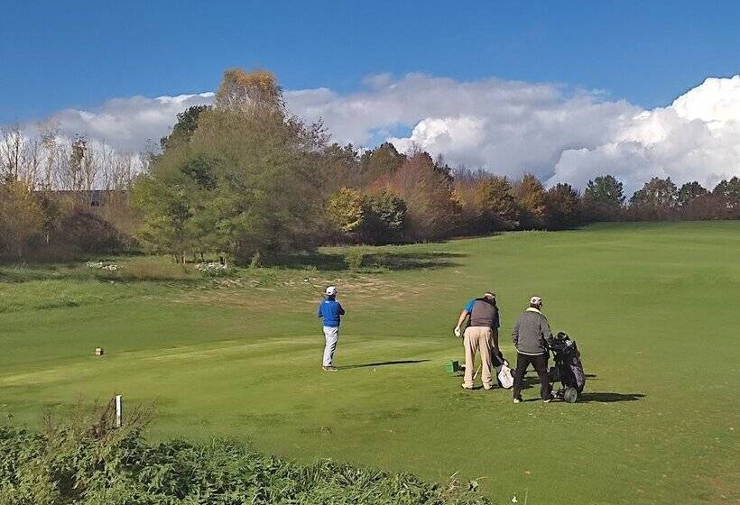 Отель Gasthof Zum Goldenen Lamm