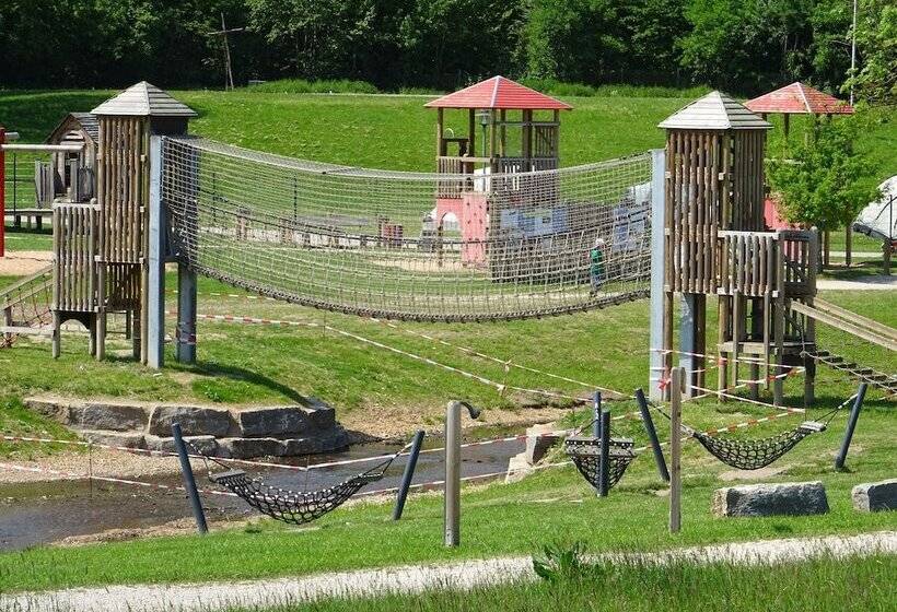 Отель Gasthof Zum Goldenen Lamm