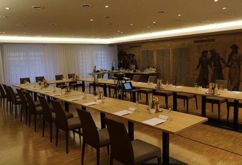 ホテル Goldener Hirsch