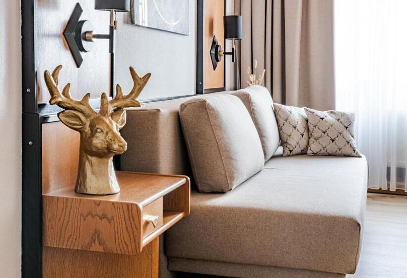 בית מלון כפרי Goldener Hirsch