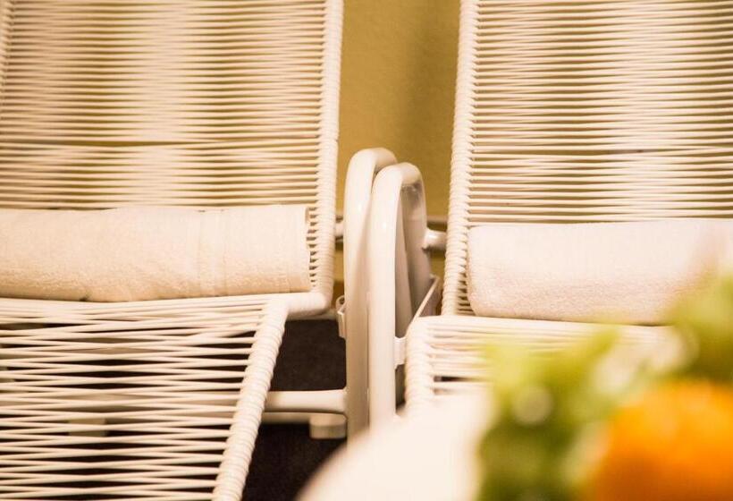 هتل Graf Waldersee