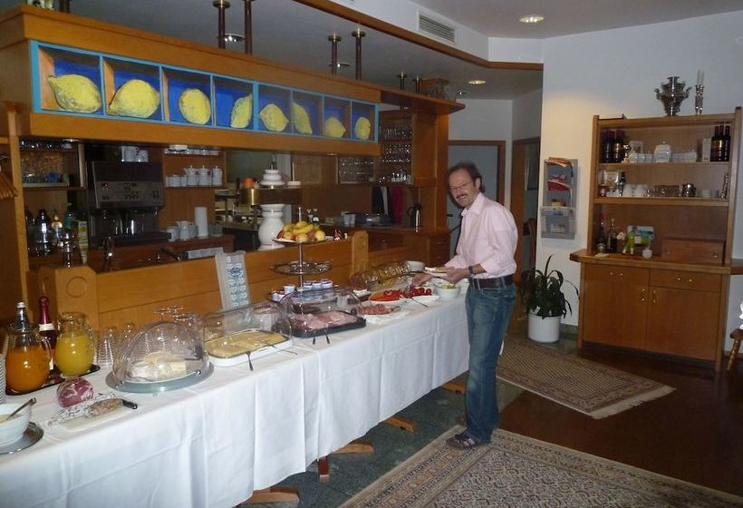 ホテル Grüner Kranz