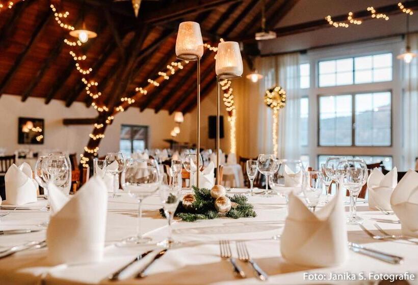 Отель Gutshof Herborn