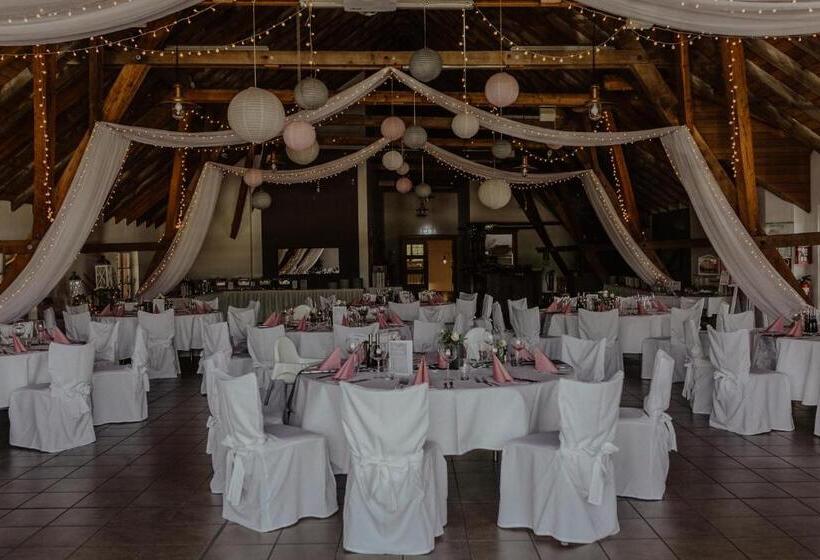 Отель Gutshof Herborn